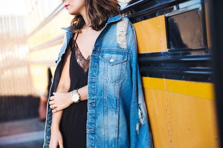 Revolve_Clothing-Lovers_And_Friends-Outfit-Denim_Ripped_Jacket-23