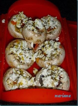 champiñones rellenos de requeson en estuche al vapor1 copia