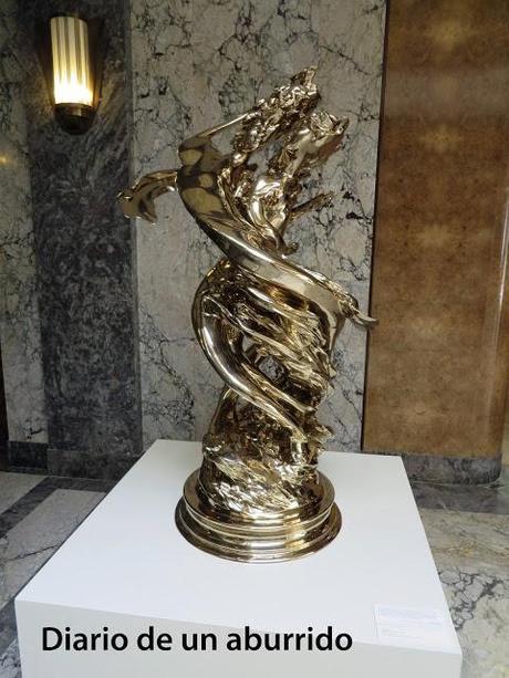 Visitando una de las joyas del “art déco” en Bruselas: la villa Empain. No podía faltar un consejo gastronómico para terminar. Visitando una de las joyas del “art déco” en Bruselas: la villa Empain. No podía faltar un consejo gastronómico para terminar.