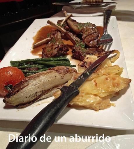 Visitando una de las joyas del “art déco” en Bruselas: la villa Empain. No podía faltar un consejo gastronómico para terminar. Visitando una de las joyas del “art déco” en Bruselas: la villa Empain. No podía faltar un consejo gastronómico para terminar.