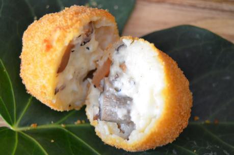 CROQUETAS DE SETAS Y TRUFA CROQUETAS DE SETAS Y TRUFA