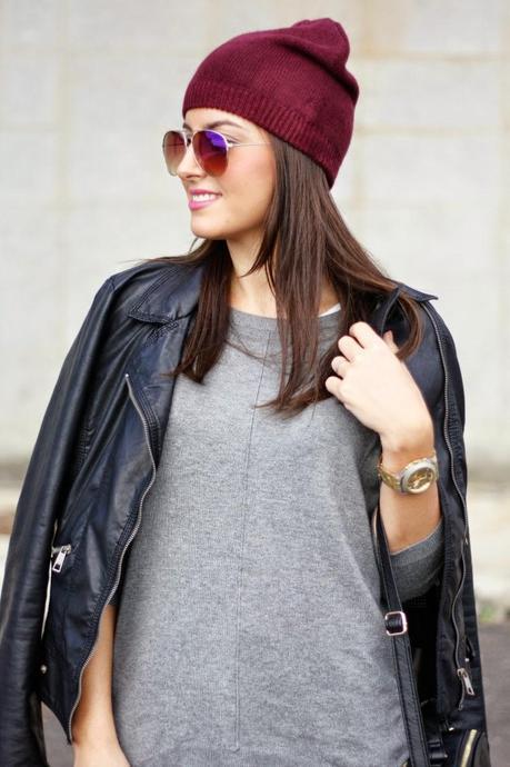 Black Outfit & Burgundy Beanie