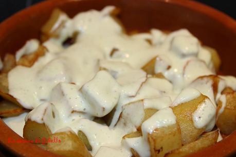 Patatas con alioli de pera