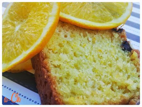 Bizcocho de naranja natural y alguna pepita de chocolate (para qué complicarse)
