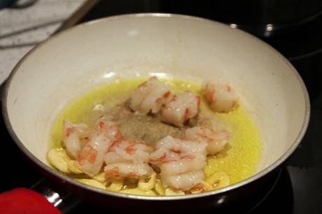 hacer-alcachofas-gambas