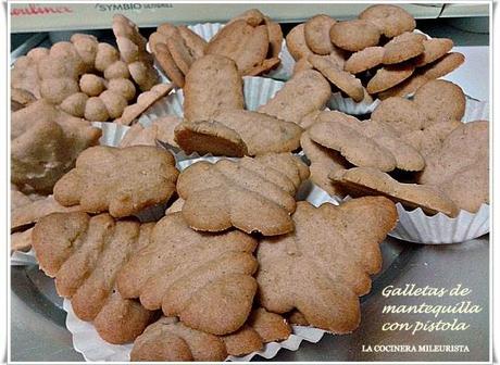 Galletas de mantequilla con y sin pistola