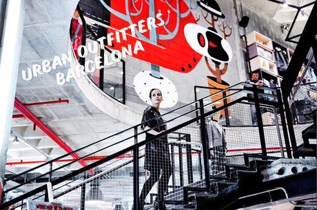 Urban_Outfitters_Barcelona-Opening_Store-Collage_Vintage-Sequins_Dress-Outfit-Street_style-100