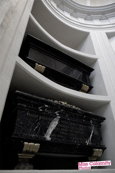 Aquí reposa la Duquesa de Alba