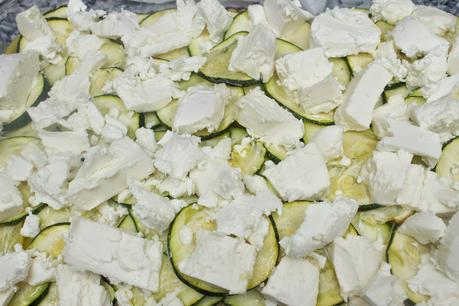 Ratatouille de verduras con queso de cabra al horno