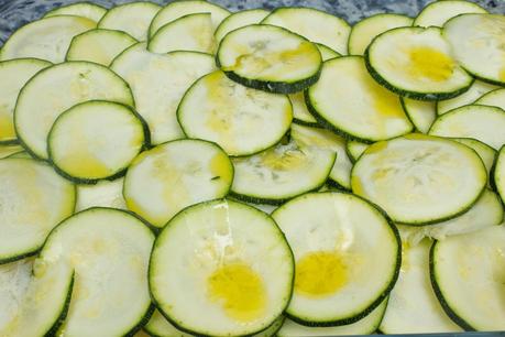 Ratatouille de verduras con queso de cabra al horno