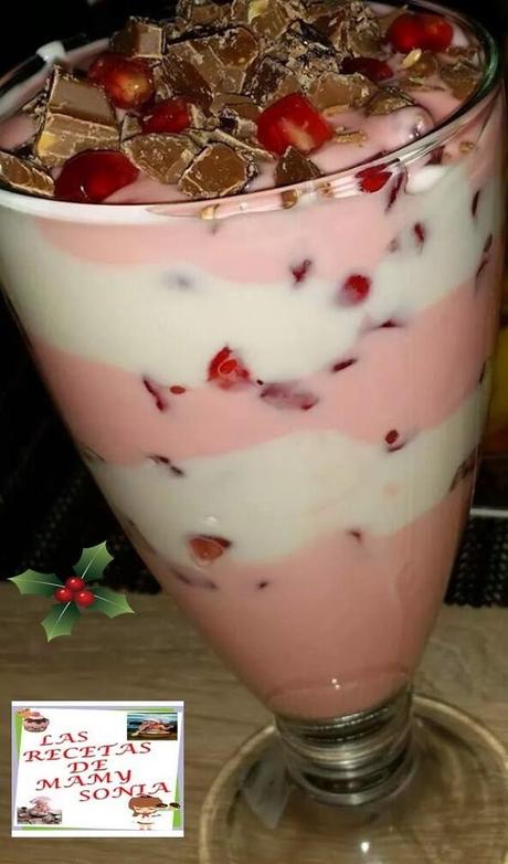 POSTRE DELICIOSO CON YOGUR Y GRANADA DE MI AMIGA JOYCE