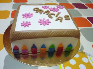 Una tarta para las profes de la peque