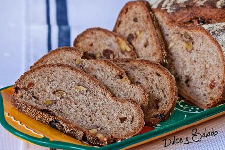 Pan de Centeno con Masa Madre de Centeno, Nueces y Uvas Pasas