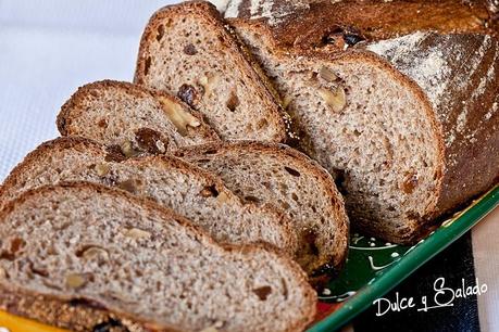 Pan de Centeno con Masa Madre de Centeno, Nueces y Uvas Pasas