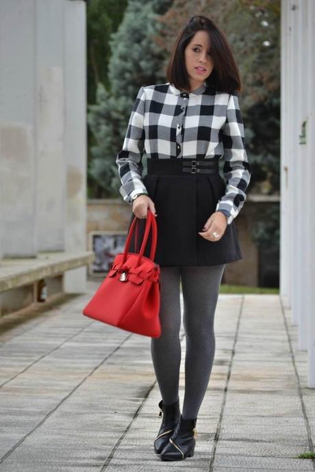 Look: Blanco y negro + rojo