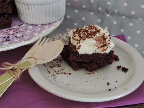 BROWNIE DE FRUTOS DEL BOSQUE Y...FELIZ SEMANA!!