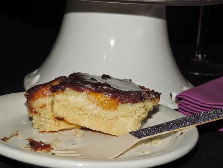 TARTA DE CREMA,PLATANO Y CHOCOLATE!!! FELIZ SEMANA...