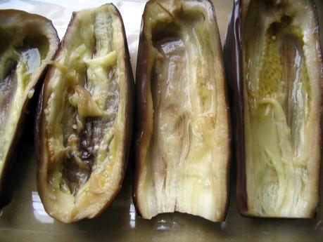 Berenjenas rellenas de salmón ahumado y gratinadas con queso sin lactosa