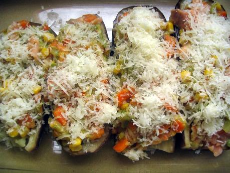 Berenjenas rellenas de salmón ahumado y gratinadas con queso sin lactosa