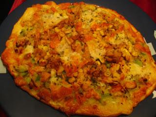 Pizza de verduras y atún