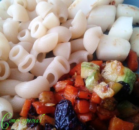 Coditos con calamares y verduras