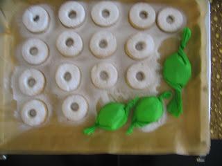 Mantecados, polvorones de azahar y roscos de anís