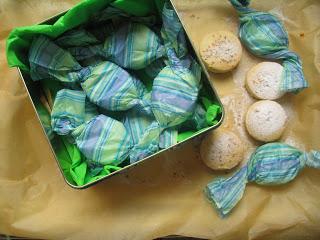 Mantecados, polvorones de azahar y roscos de anís