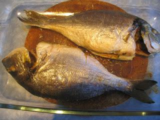 Doradas al horno con majado y verduras