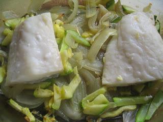 Bacalao con verduras al horno