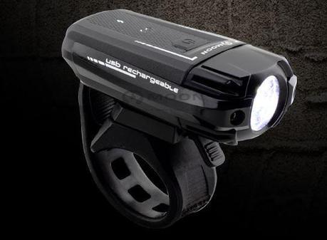 La Moon Meteor es un sistema de iluminación con potencia de 200 lúmenes. 