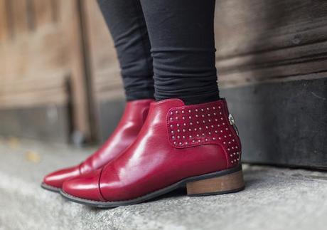 street style barbara crespo ethnic red coat hake red boots zara hat fashion blogger outfit blog de moda street style barbara crespo ethnic red coat hake red boots zara hat fashion blogger outfit blog de moda