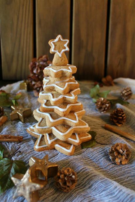 Árboles de Navidad de galletas de canela