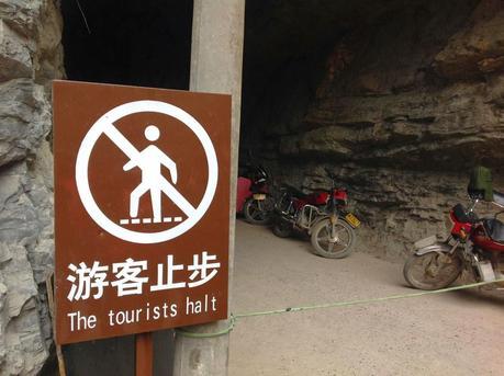 Navegando por la corriente del Shennv. China Navegando por la corriente del Shennv. China