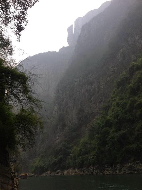 Navegando por la corriente del Shennv. China Navegando por la corriente del Shennv. China