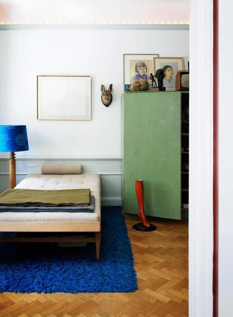 Un apartamento en Estocolmo con mucho color