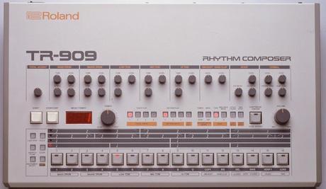TARTA CAJA DE RITMOS  TR-909
