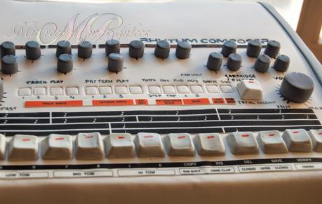 TARTA CAJA DE RITMOS  TR-909