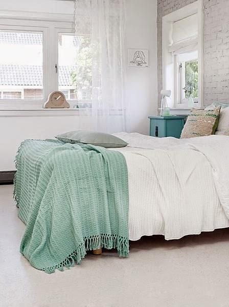 VISTIENDO NUESTRAS CAMAS