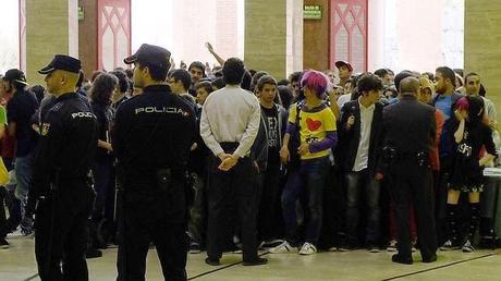 mangafest, desalojo, policia, aforo, colas, el zorro con gafas