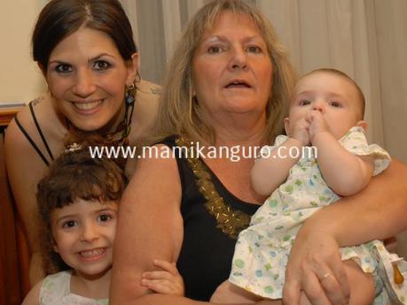 Mi mamá, quién me apoyó ciegamente desde antes de convertirme en madre