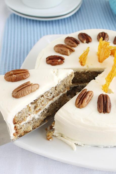 Torta de Piña y Plátano (Hummingbird Cake)