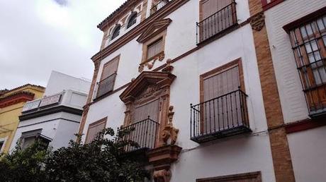 Paseando por un barrio de Sevilla