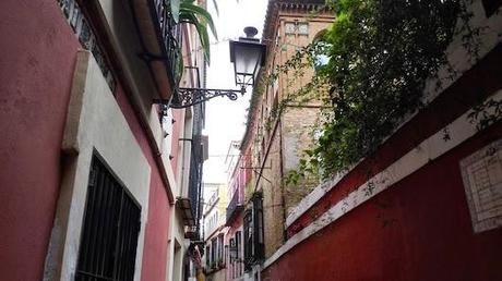 Paseando por un barrio de Sevilla