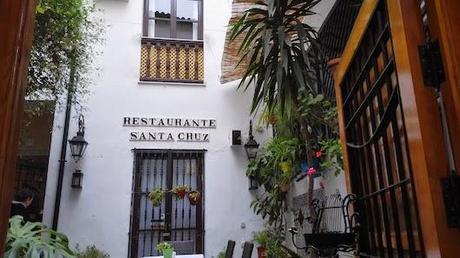 Paseando por un barrio de Sevilla