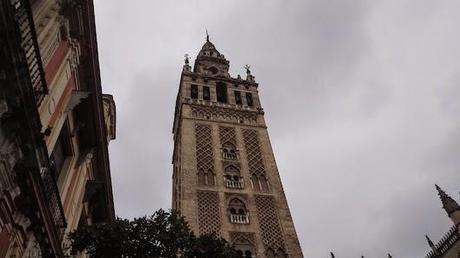 Paseando por un barrio de Sevilla