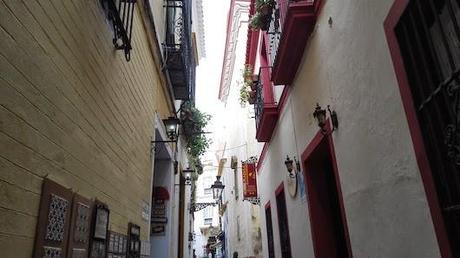Paseando por un barrio de Sevilla