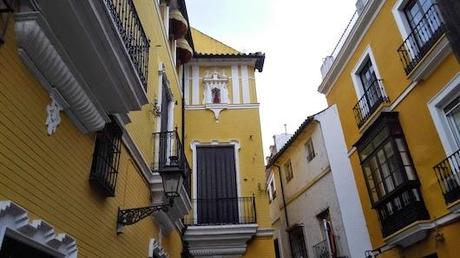 Paseando por un barrio de Sevilla