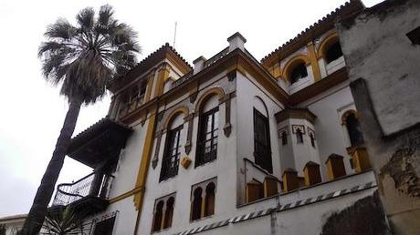 Paseando por un barrio de Sevilla