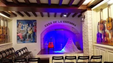 Paseando por un barrio de Sevilla