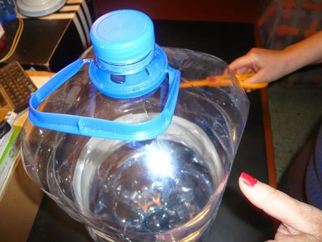 DIY - Reciclaje: Vasos de chupito con botellas de plástico